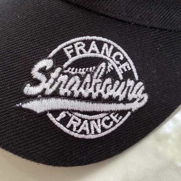 Vintage Black Baseball Cap with White French Words - Picture 2 of 4